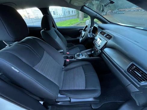 Used 2019 Nissan Leaf S w/ S Charge Package image 8