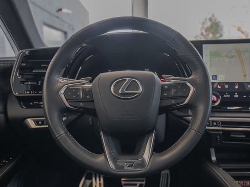 Used 2024 Lexus RX 500h F Sport w/ Convenience Package image 9