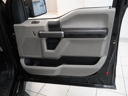 Used 2019 Ford F150 XLT w/ Equipment Group 302A Luxury AWD/4WD image 20