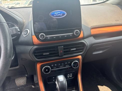 Used 2022 Ford EcoSport SE w/ SE Appearance Package AWD/4WD image 9