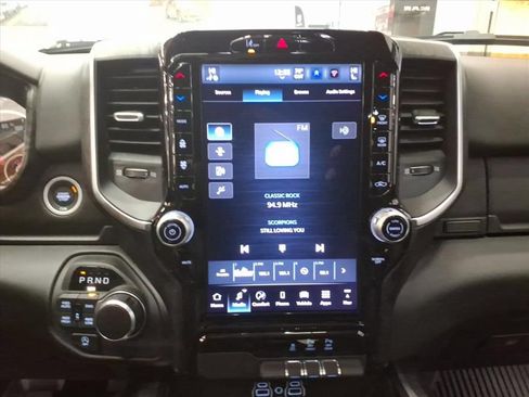 New 2025 RAM 1500 Big Horn AWD/4WD image 17