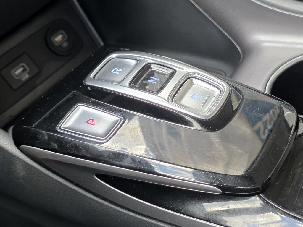 Used 2023 Hyundai Sonata SE FWD image 16