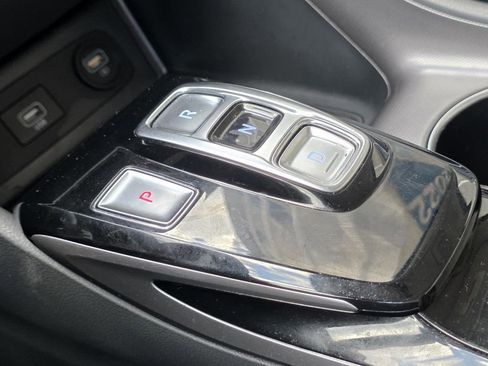 Used 2023 Hyundai Sonata SE FWD image 16