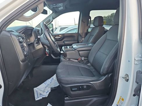 Used 2022 Chevrolet Silverado 2500 Custom w/ Custom Value Package AWD/4WD image 7