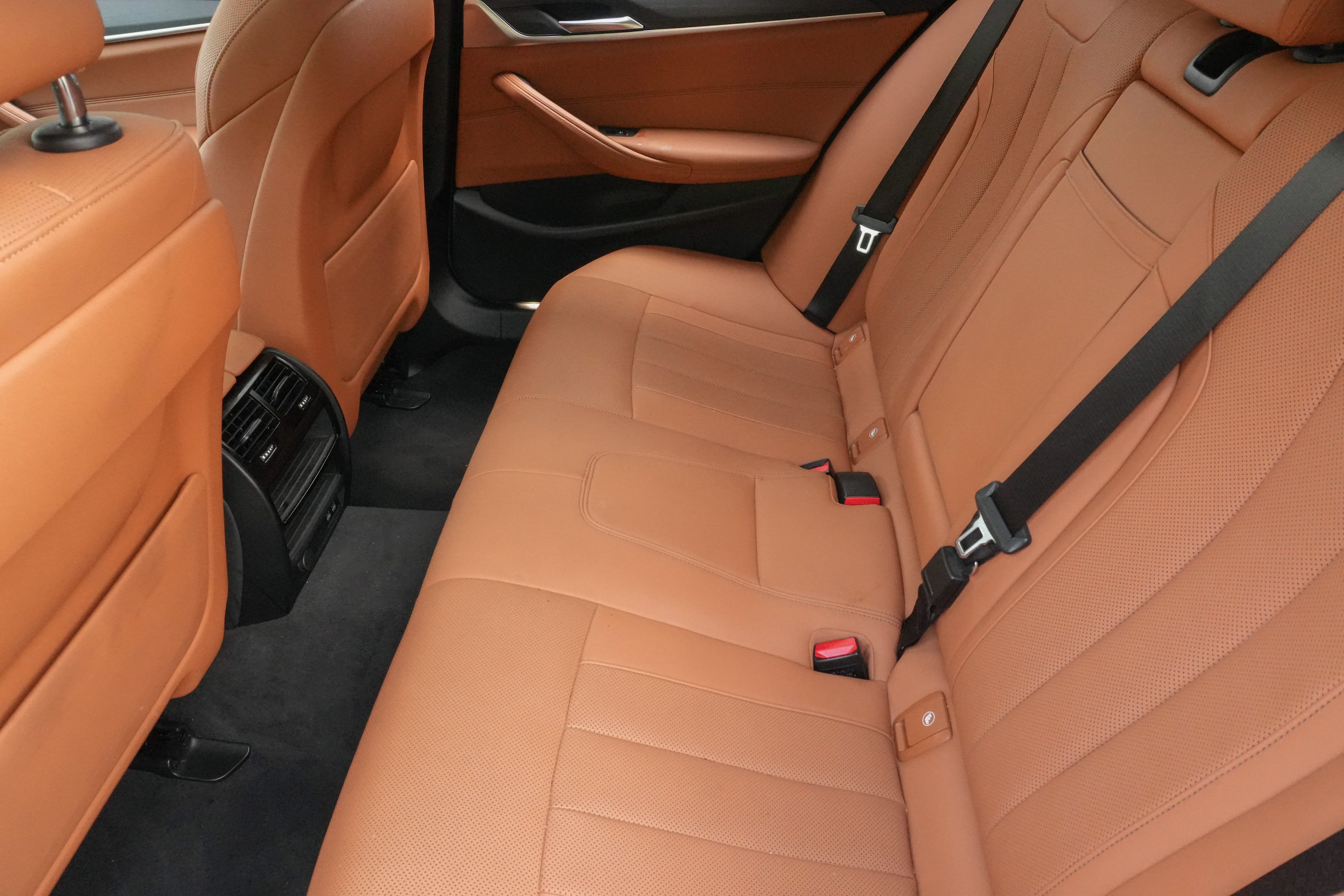 Certified 2023 BMW 540i w/ M Sport Package RWD image 31