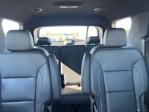 Used 2023 Chevrolet Traverse LT AWD/4WD image 30