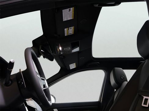 New 2025 Land Rover Discovery Sport Dynamic SE image 79