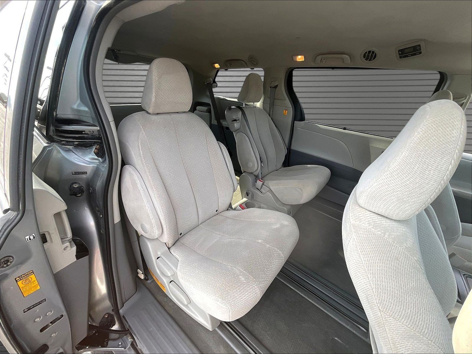 Used 2013 Toyota Sienna LE FWD image 23