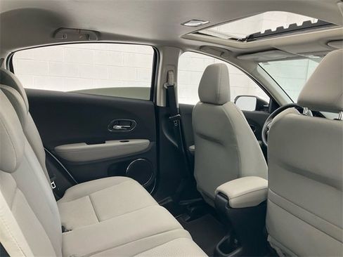 Certified 2022 Honda HR-V EX image 28