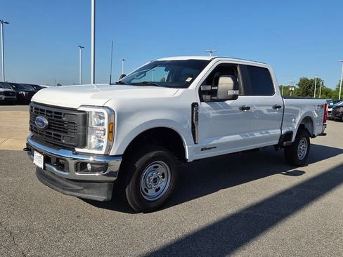 Used 2024 Ford F250 XL w/ FX4 Off-Road Package AWD/4WD image 3