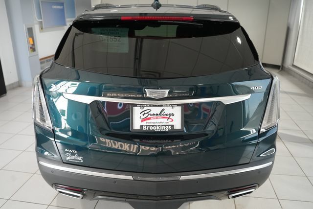 Used 2025 Cadillac XT5 Sportv w/ LPO, Bronce Accent Package AWD/4WD image 9