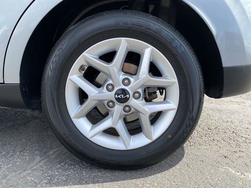 Used 2025 Kia Soul LX w/ LX Technology Package image 17