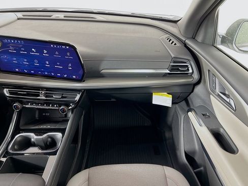 New 2026 Chevrolet Traverse LT w/ LPO, Floor Liner Package image 23