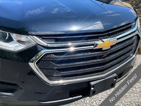 Used 2020 Chevrolet Traverse LS AWD/4WD image 24
