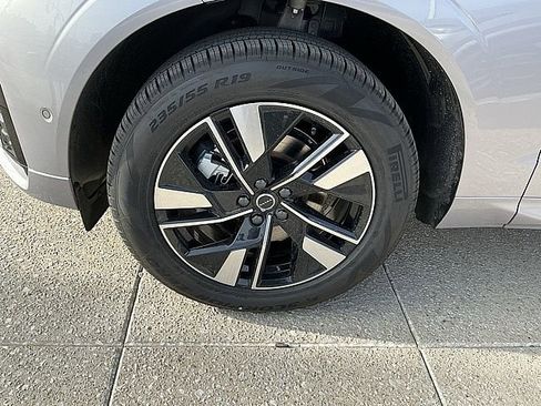 New 2026 Volvo XC60 B5 Plus w/ Protection Package Premier image 12