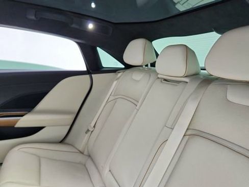 Used 2024 Lucid Air Touring image 29