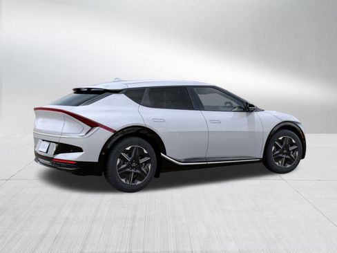 New 2025 Kia EV6 Wind image 10