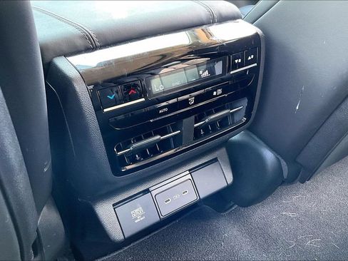 Certified 2026 Acura MDX w/ Technology Package FWD image 28