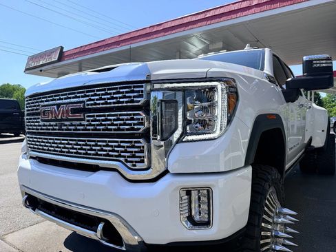 Used 2023 GMC Sierra 3500 Denali AWD/4WD image 16