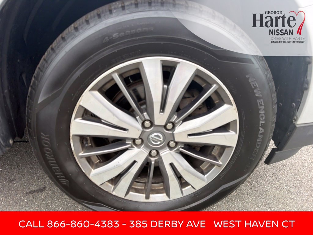 Used 2020 Nissan Pathfinder SL AWD/4WD image 34