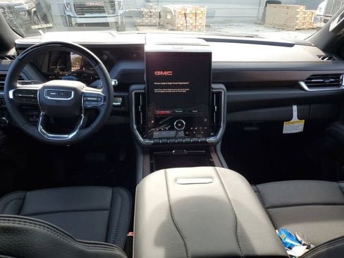 New 2026 GMC Yukon Denali w/ Denali Reserve Package AWD/4WD image 12