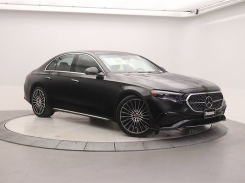 New 2026 Mercedes-Benz E 450 4MATIC Sedan image 16