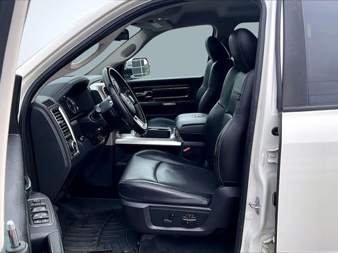 Used 2016 RAM 1500 Laramie image 11