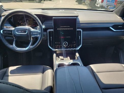 Used 2025 GMC Acadia Elevation w/ Elevation Premium Package FWD image 8