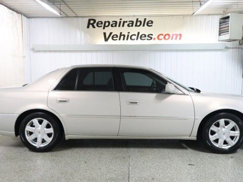 Used 2007 Cadillac DTS image 4