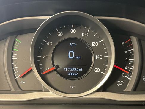 Used 2018 Volvo S60 T5 Dynamic image 19