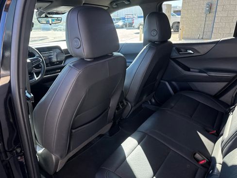 Used 2025 Chevrolet Equinox LT w/ Convenience Package II image 30