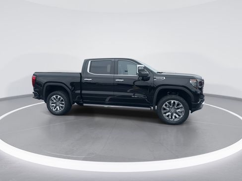 Used 2024 GMC Sierra 1500 Denali w/ Denali Reserve Package AWD/4WD image 10