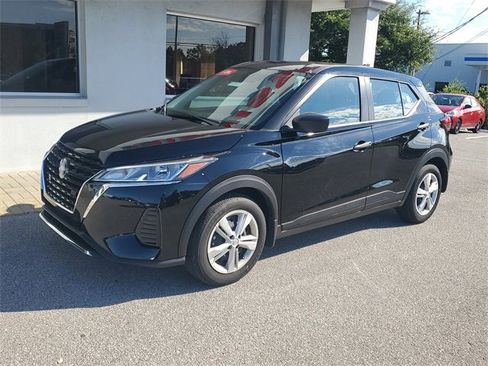 Certified 2024 Nissan Kicks S image 11