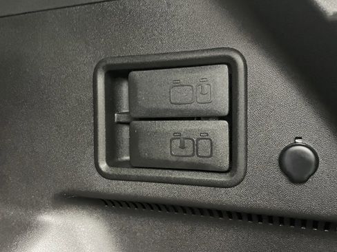 Certified 2024 Chevrolet Equinox Premier image 18