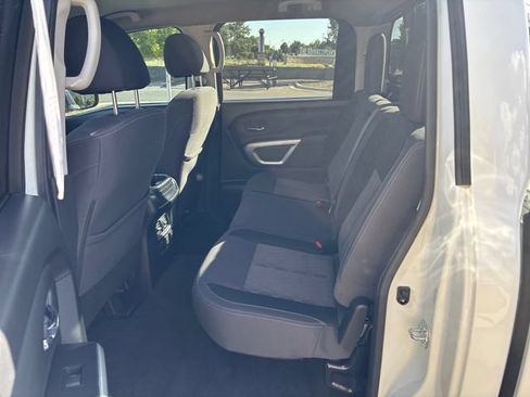 Used 2024 Nissan Titan SV w/ SV Convenience Package AWD/4WD image 16