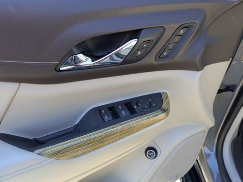 Used 2019 GMC Acadia Denali w/ LPO, Floor Liner Package image 16