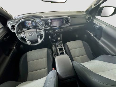 Used 2021 Toyota Tacoma TRD Off-Road image 26