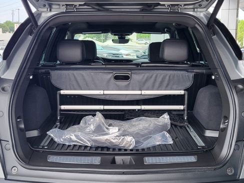 Used 2025 Cadillac XT5 Premium Luxury w/ Technology Package FWD image 30