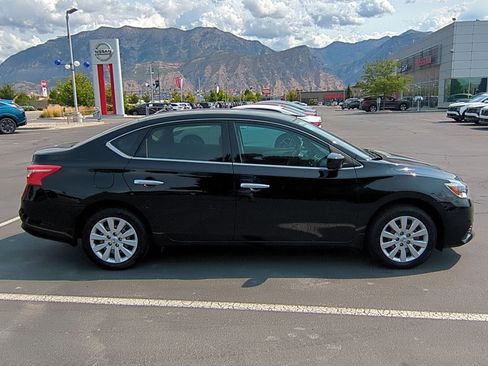 Used 2017 Nissan Sentra S image 2