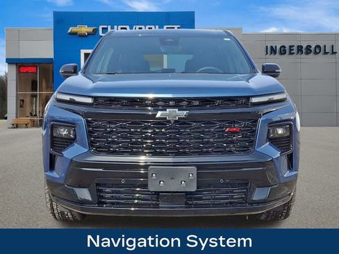 Used 2025 Chevrolet Traverse RS image 3