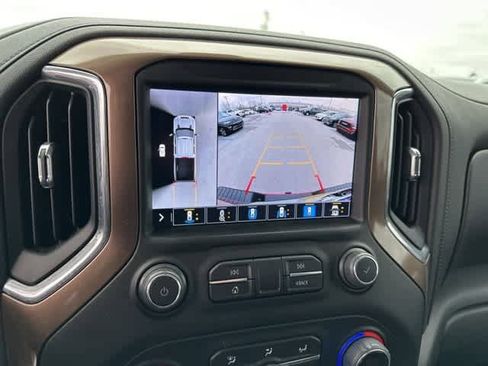 Used 2022 Chevrolet Silverado 2500 High Country w/ Technology Package image 11