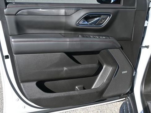 Used 2021 Chevrolet Suburban RST w/ Luxury Package image 10