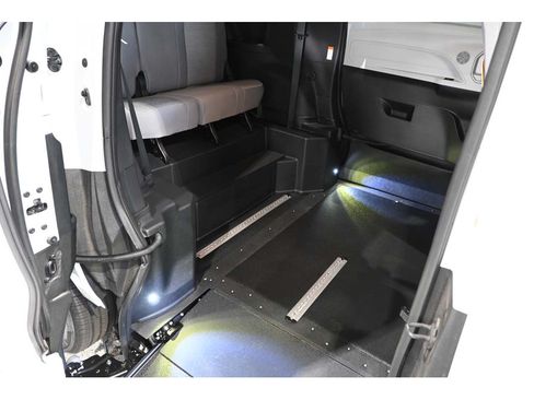 Used 2026 Toyota Sienna LE FWD image 18