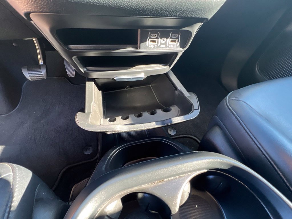 Used 2025 Chrysler Pacifica Select FWD image 37