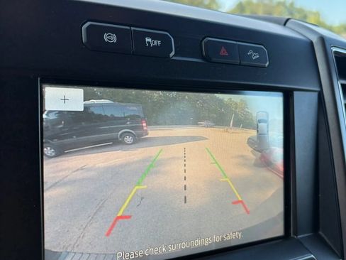 Used 2018 Ford F250 XLT w/ XLT Premium Package AWD/4WD image 10
