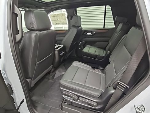New 2026 GMC Yukon Denali w/ Sun & Power Step Package image 33