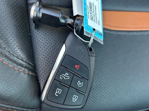 Used 2024 GMC Sierra 2500 AT4 w/ AT4 Premium Plus Package image 21