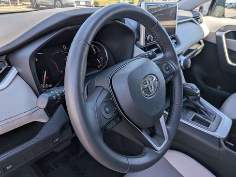 Used 2023 Toyota RAV4 XLE Premium FWD image 17