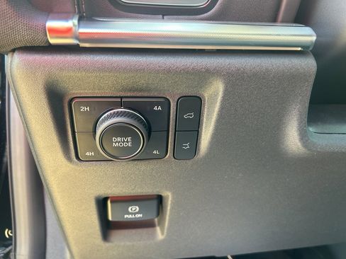 New 2025 Ford Expedition Platinum w/ Driver's Package image 28