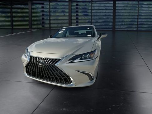 Certified 2024 Lexus ES 350 w/ Premium Package FWD image 4